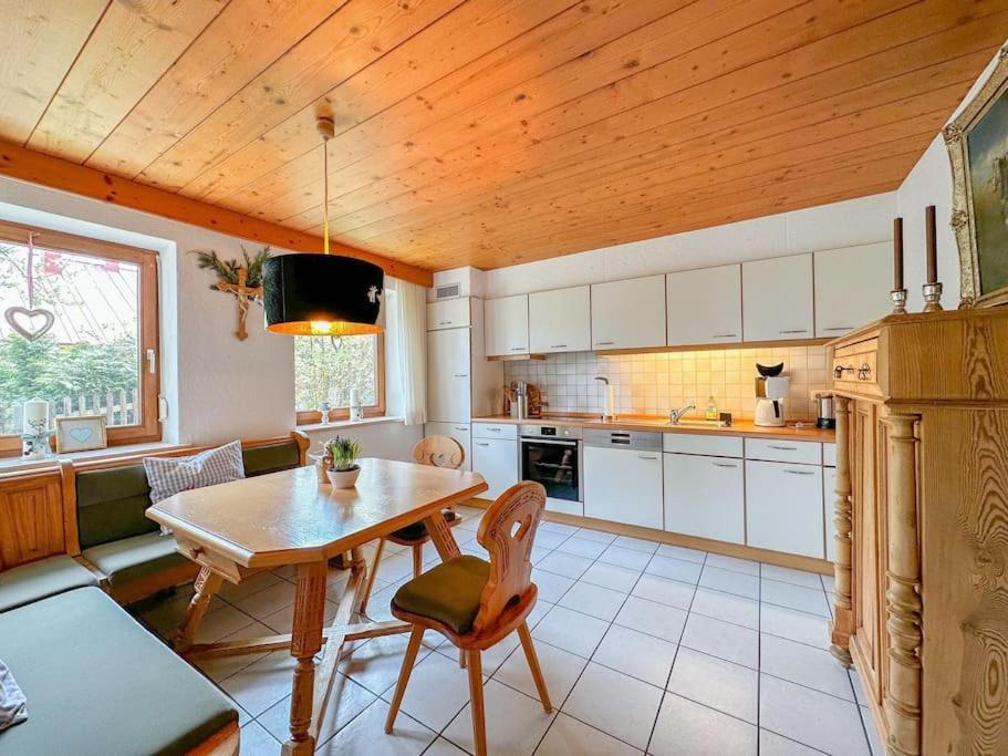 Alpines Wohlfuehl-Apartment Oplus Oberstaufen Ngoại thất bức ảnh